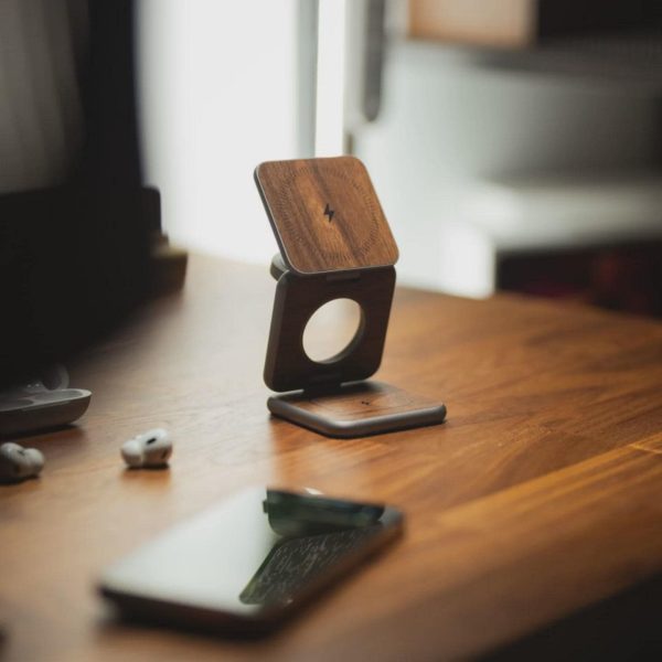 Foldable Wood-Grain 3-in-1 Charger
